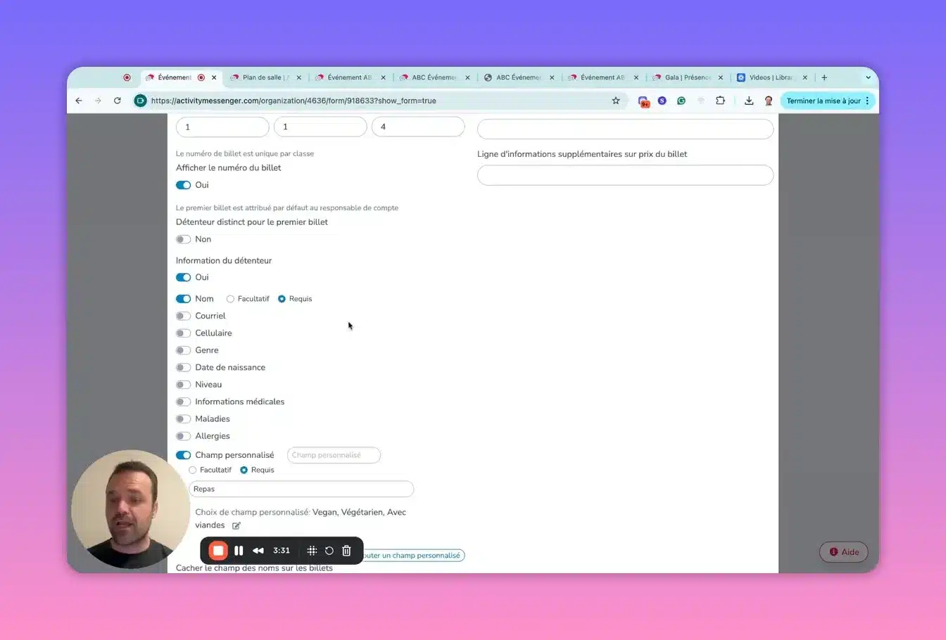 Configurer les informations du détenteur de billet et ajouter des extras