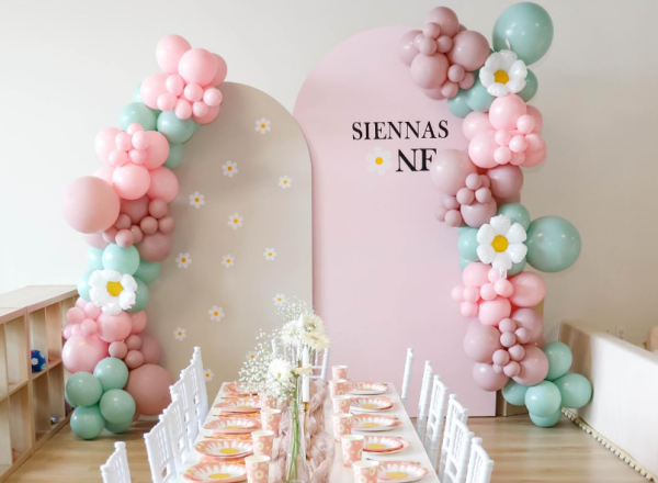 Two Panel Backdrop with Balloons