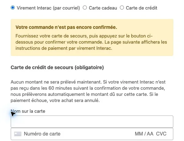 Page de paiement client avec l’avis jaune de confirmation, l’explication du prélèvement automatique et les champs de carte vides