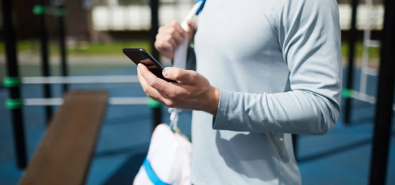 Envoi de SMS en masse pour les clubs de tennis