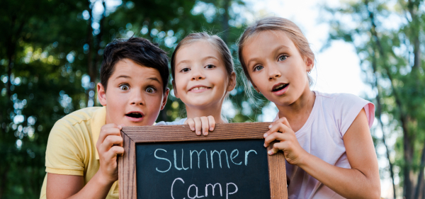 Comment choisir le meilleur logiciel pour votre camp de jour: 9 fonctionnalités importantes