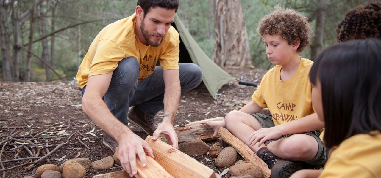 Avantages et inconvénients de devenir animateur de camp de jour