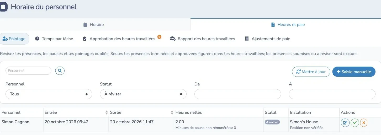 Révision des pointages filtrée sur les présences à réviser, avec le personnel, les dates, les heures nettes et les actions de révision