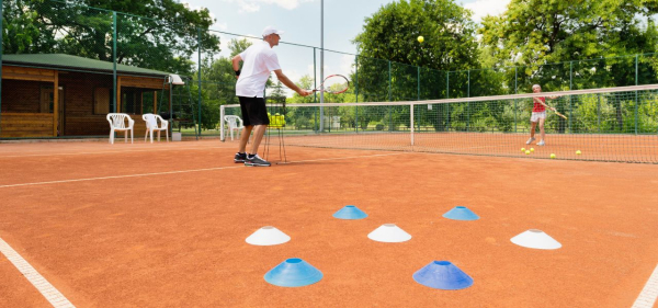 How to Start a Tennis Club or Academy